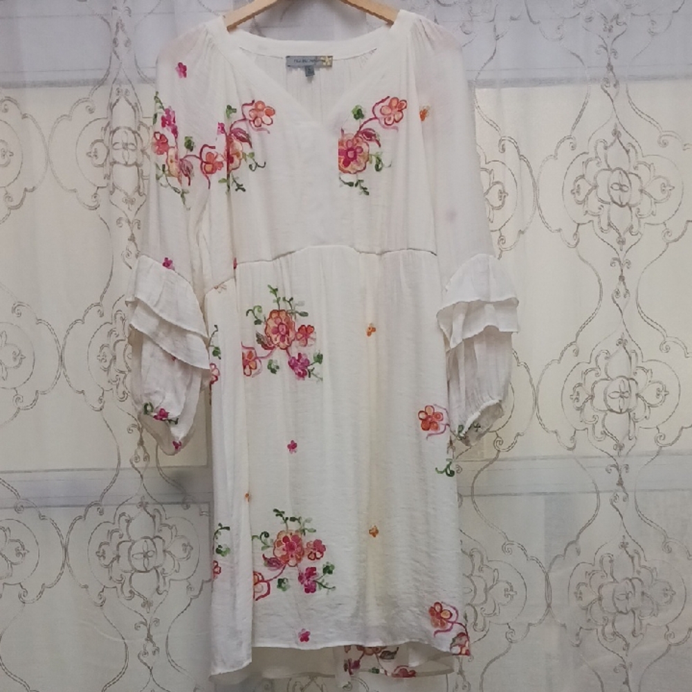 Cream Colored Embroidery Floral Knee Length Dress